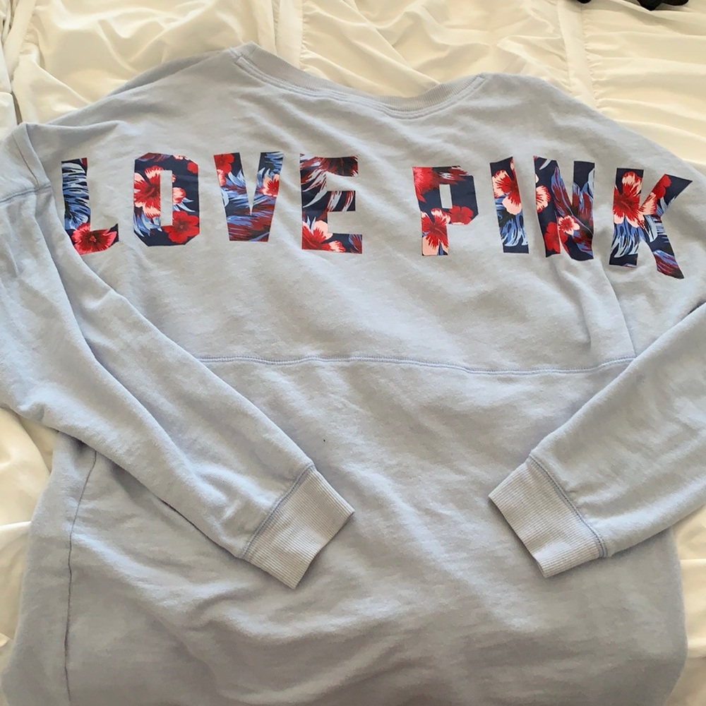 VS pink crew neck